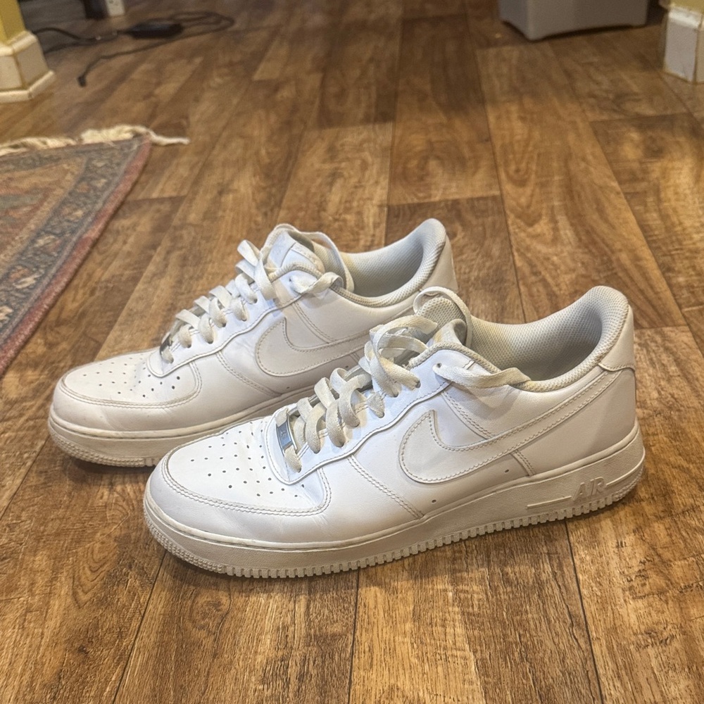 Nike White Air Force 1